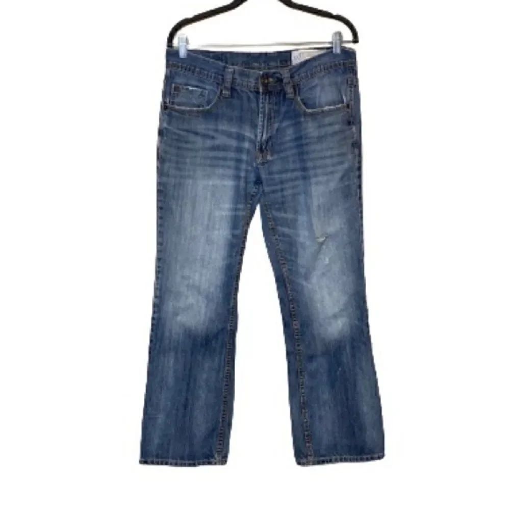 Axel light wash slim straight jeans size 32 X 30